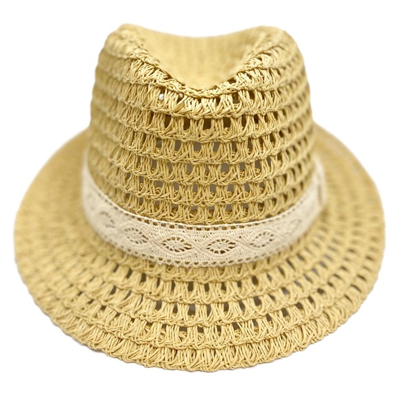 Kirra Accessories - Kirra Pacsun Paper Straw Fedora Hat with White Lace Band